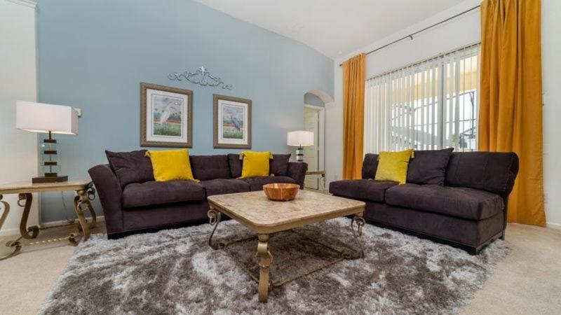 4 Bedroom In The Gated Windsor Palms Just Minutes To *