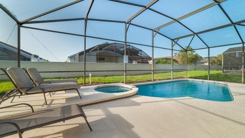 4 Bedroom In The Gated Windsor Palms Just Minutes To *