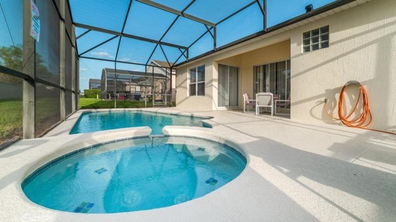 4 Bedroom In The Gated Windsor Palms Just Minutes To * Orlando