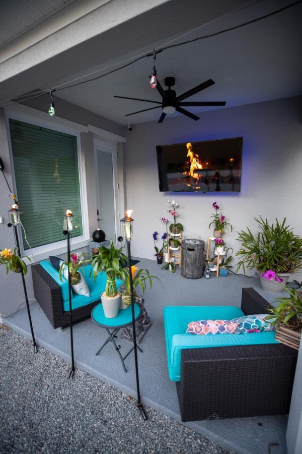 Newly Constructed Modern Pet Friendly Zen With Private Theater & Hot Tub! Orlando