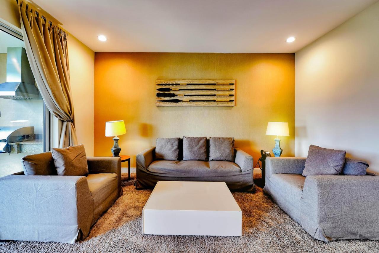 Holiday home Beautiful Townhome Overlooking The And The Pool Orlando