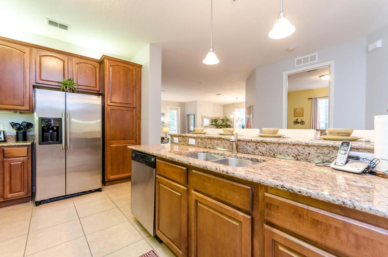 Spacious In Vista Cay Luxury Awaits Apartment