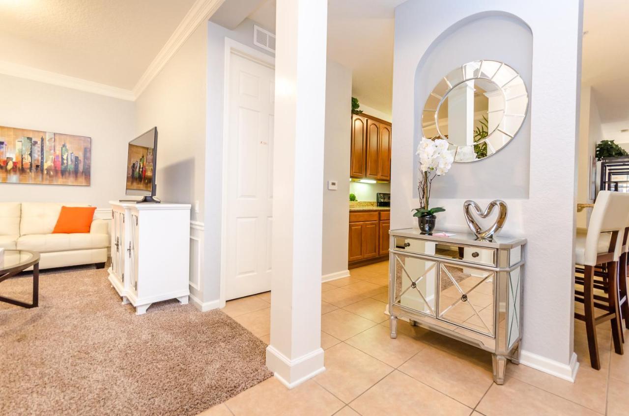 Apartment Spacious In Vista Cay Luxury Awaits *