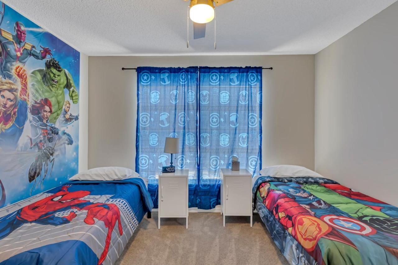 Themed House Free Heated Pool Close 5br 9bd