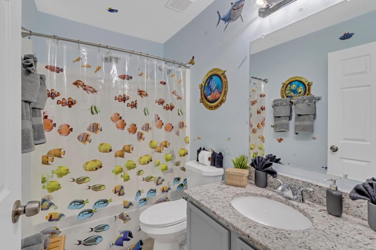 Themed House Free Heated Pool Close 5br 9bd