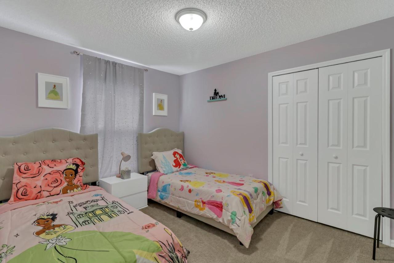 Themed House Free Heated Pool Close 5br 9bd * Orlando