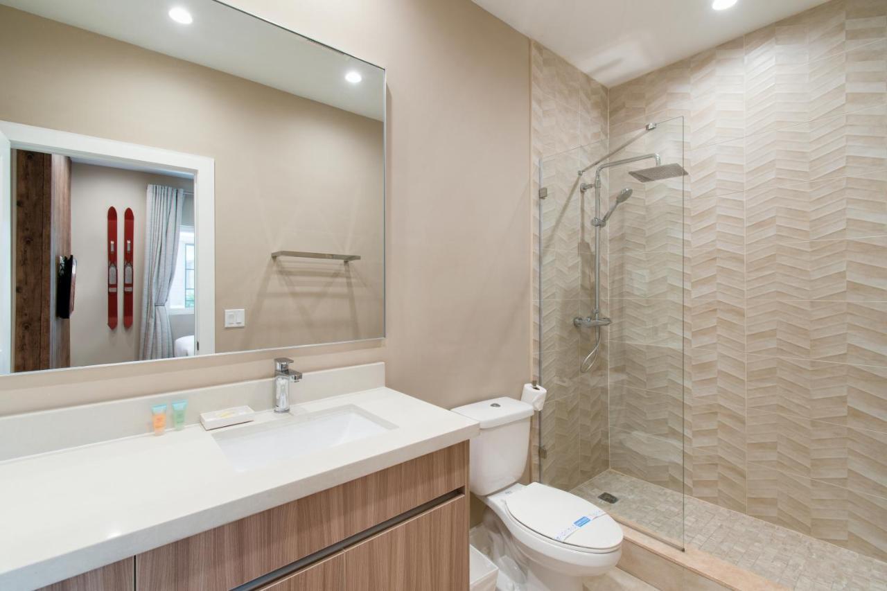 Beautiful Townhome Magic Village 1,5 Mile To Dis