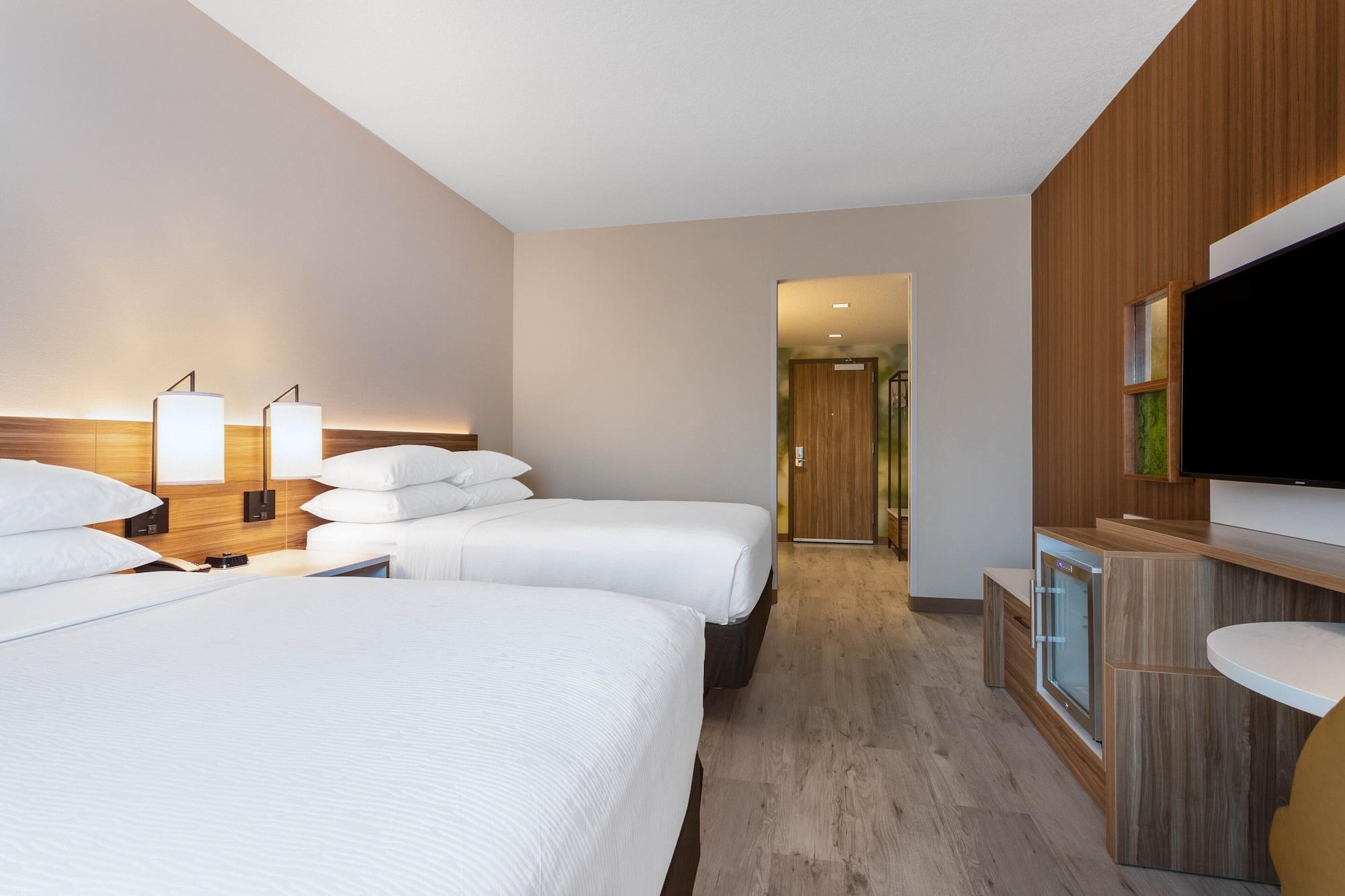 Hotel Wyndham Garden Universal / I Drive 3*