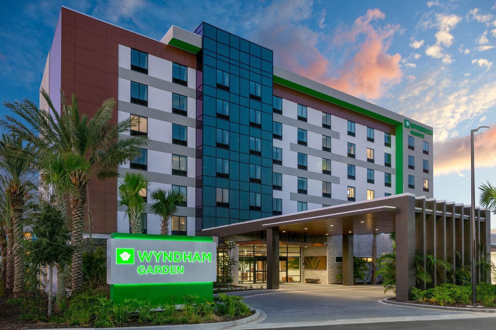 Wyndham Garden Universal / I Drive Hotel