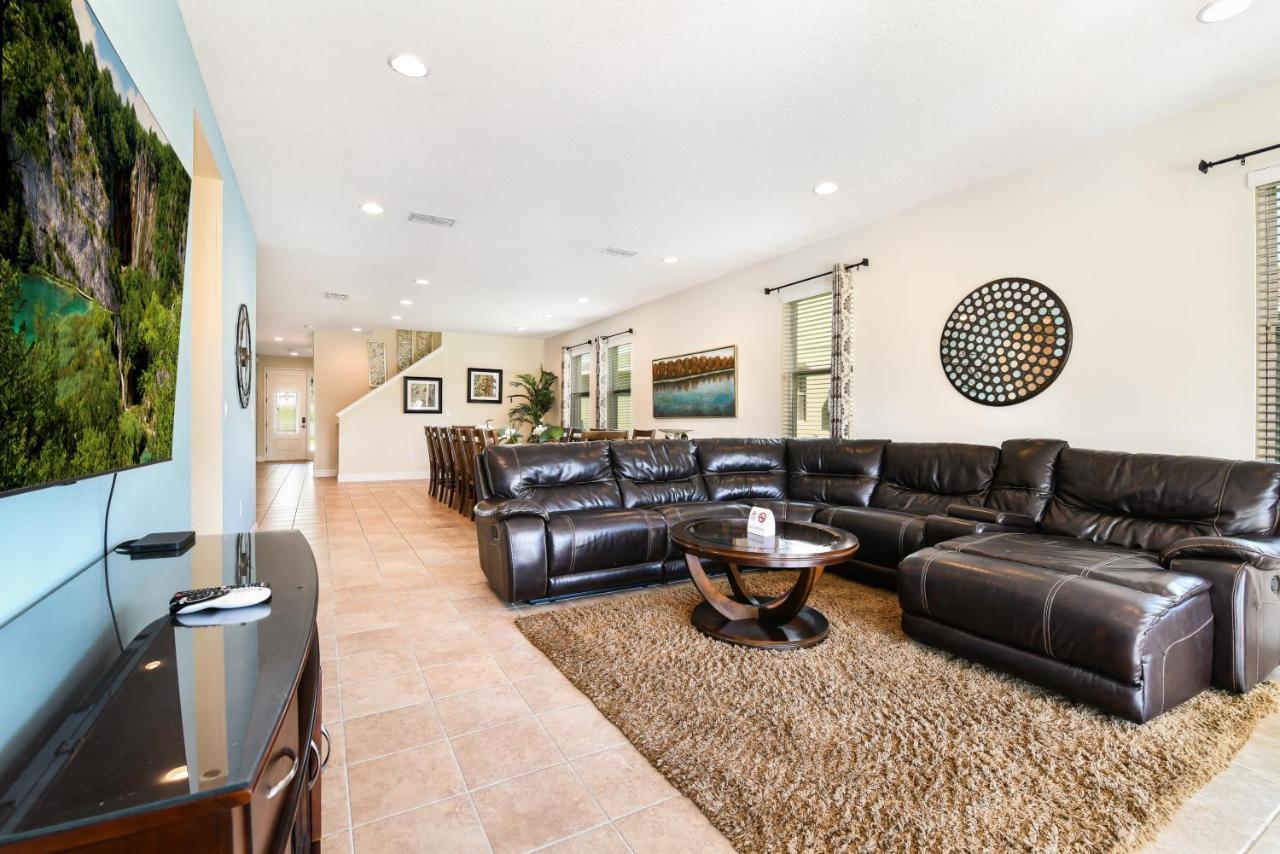 Spacious By Rentyl With Water Park Access Near - 7523m Holiday home *