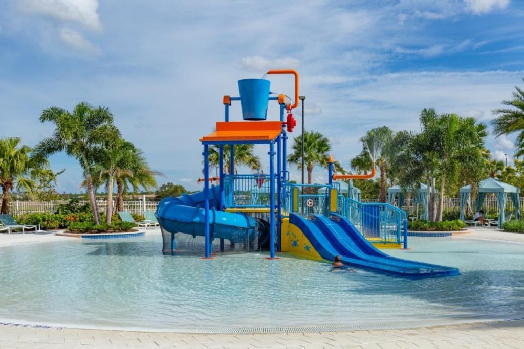 5 Bedrooms - 5,5 Bathrooms - Solara 1620 Hg Orlando