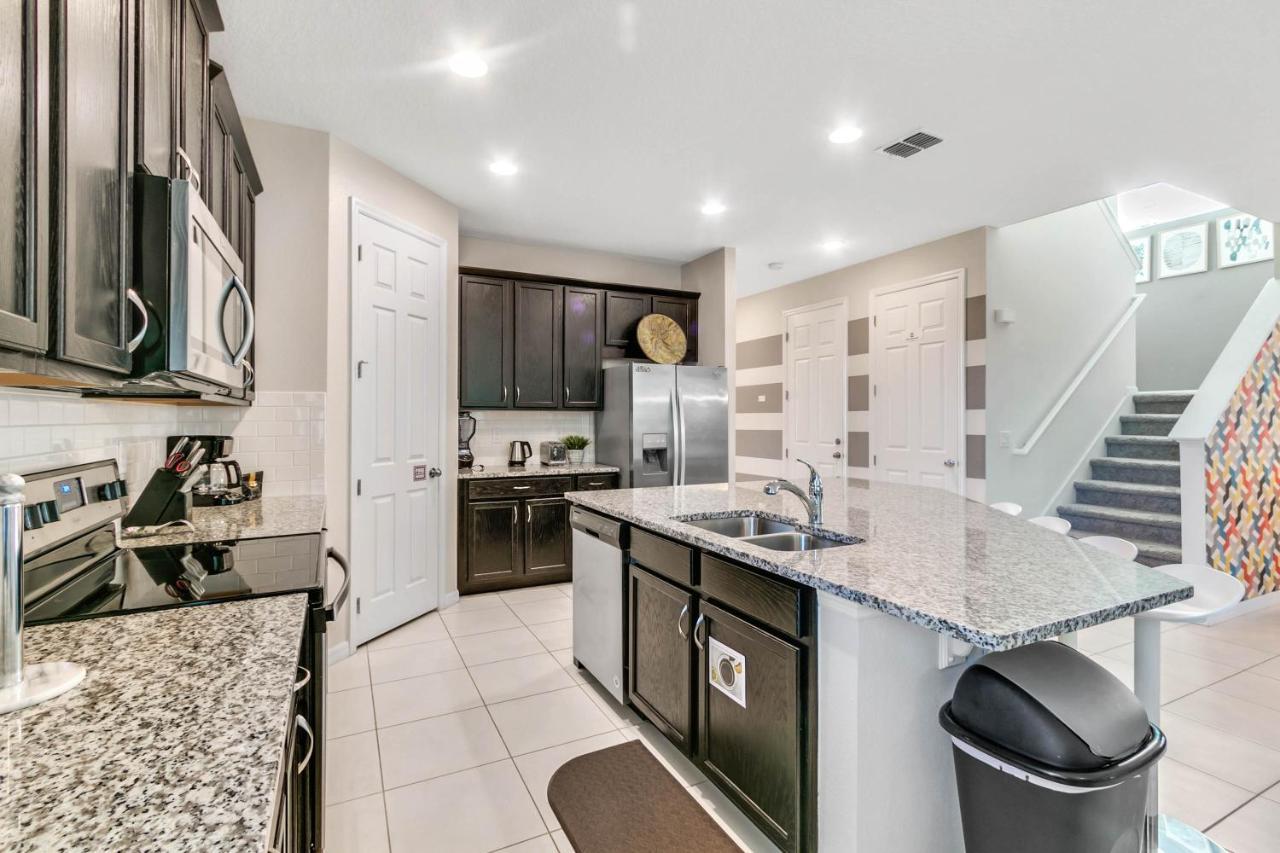 5 Bedrooms - 5,5 Bathrooms - Solara 1620 Hg