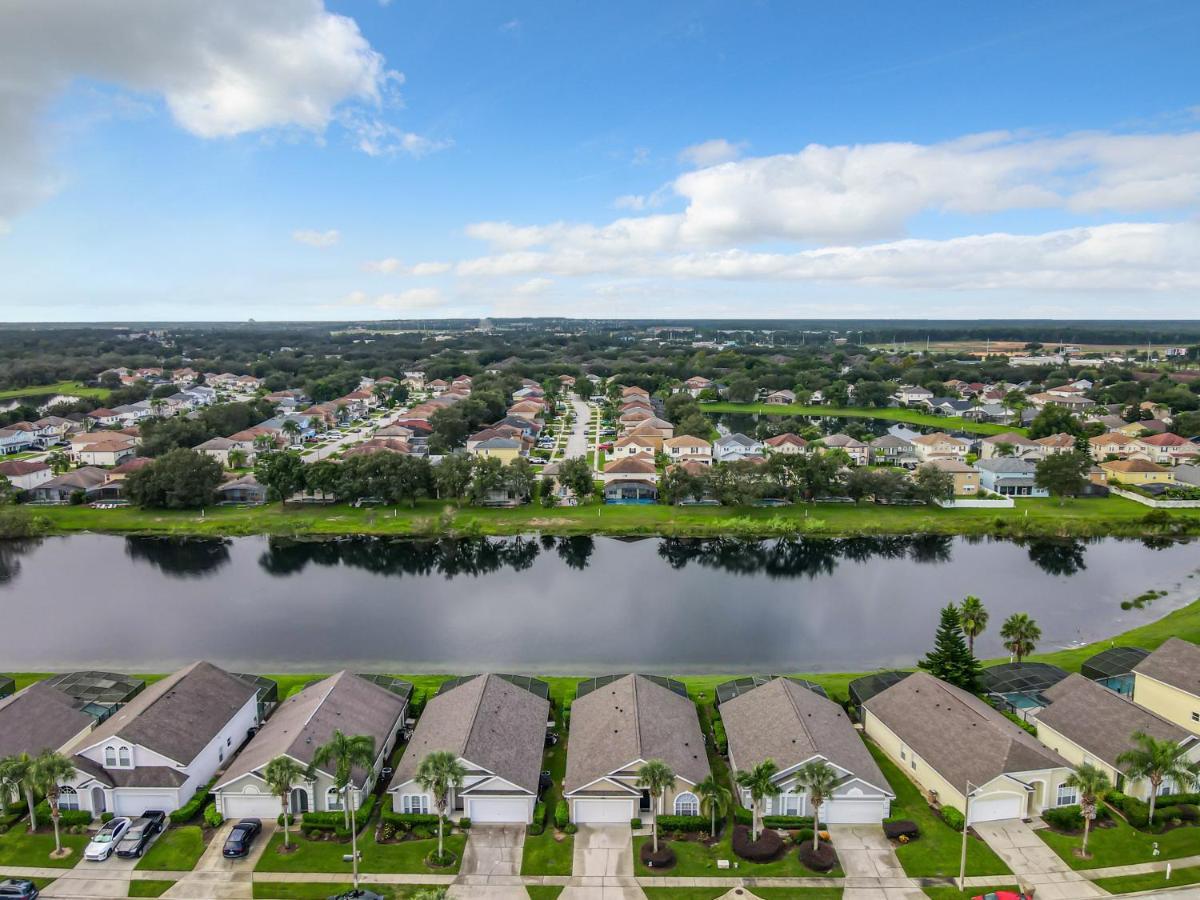 Glenbrook Lakefront Poolspa Vacation Orlando
