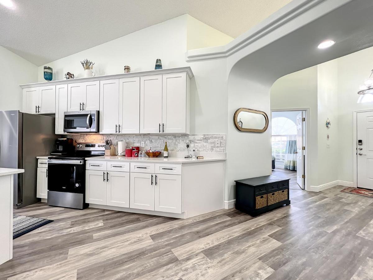 Glenbrook Lakefront Poolspa Vacation