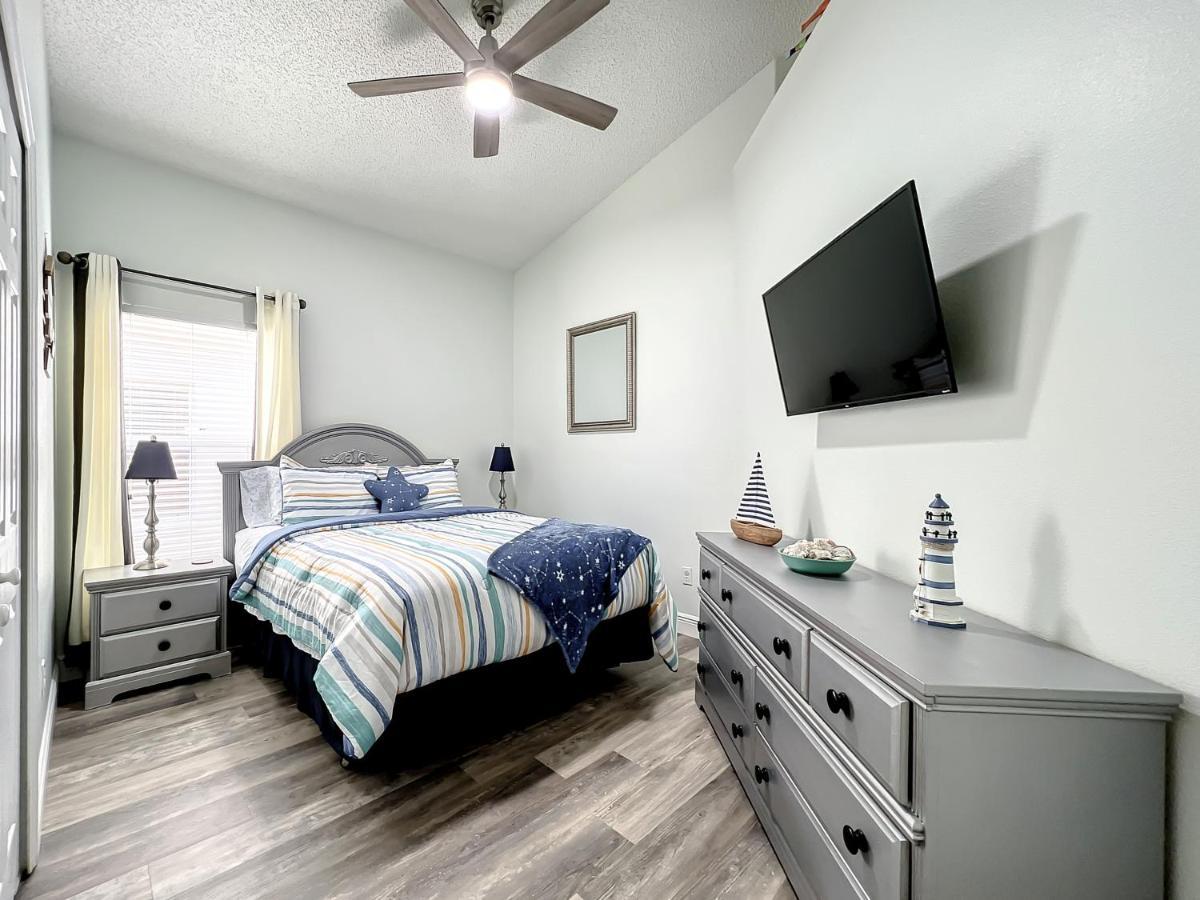 Holiday home Glenbrook Lakefront Poolspa Vacation