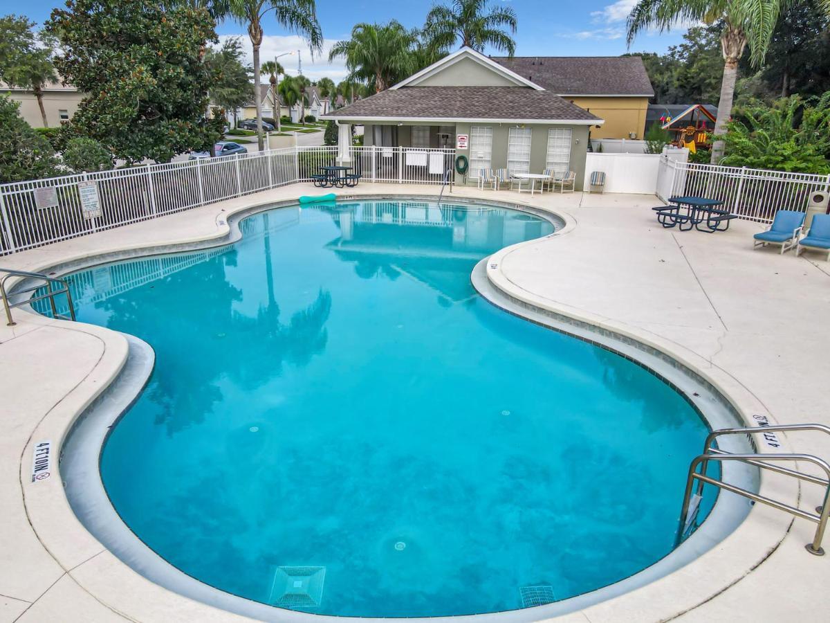 Glenbrook Lakefront Poolspa Vacation * Orlando