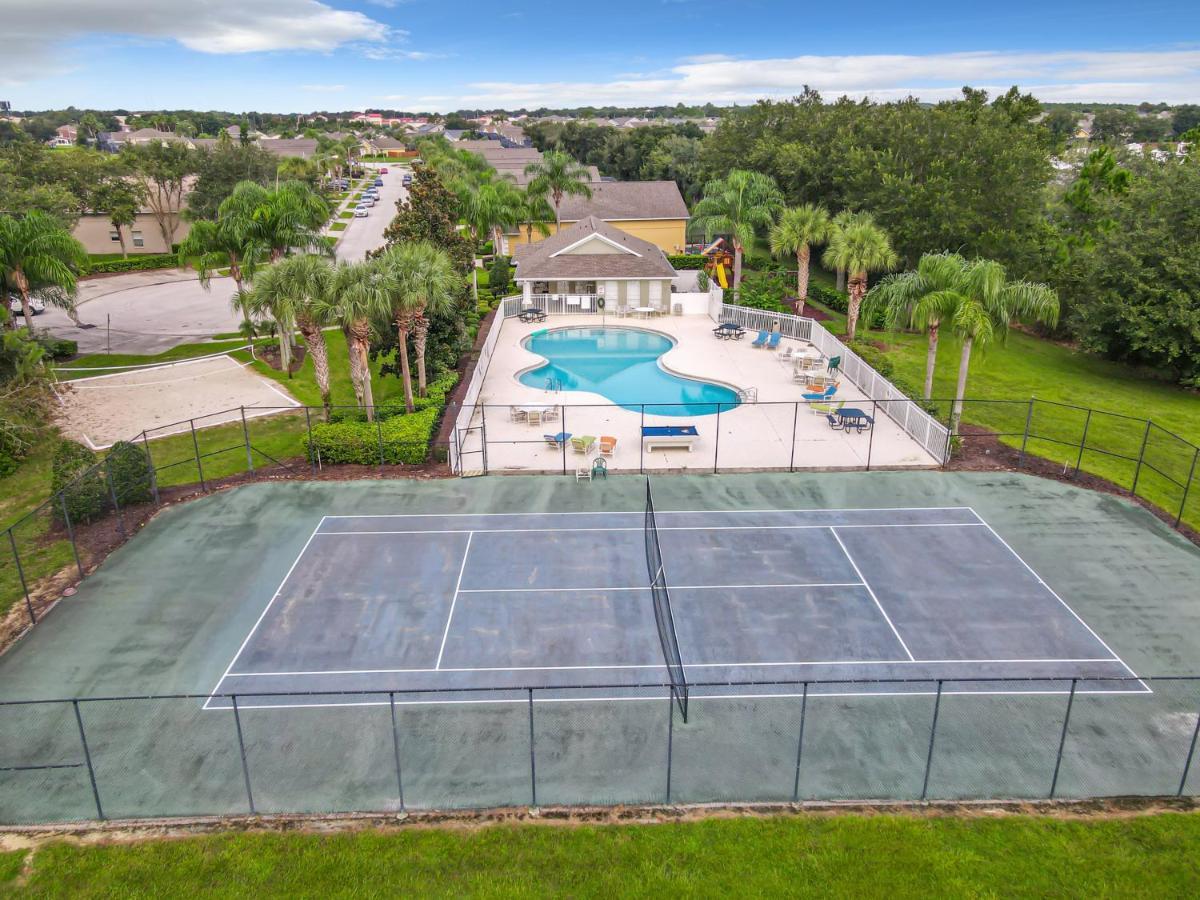 Glenbrook Lakefront Poolspa Vacation Holiday home *