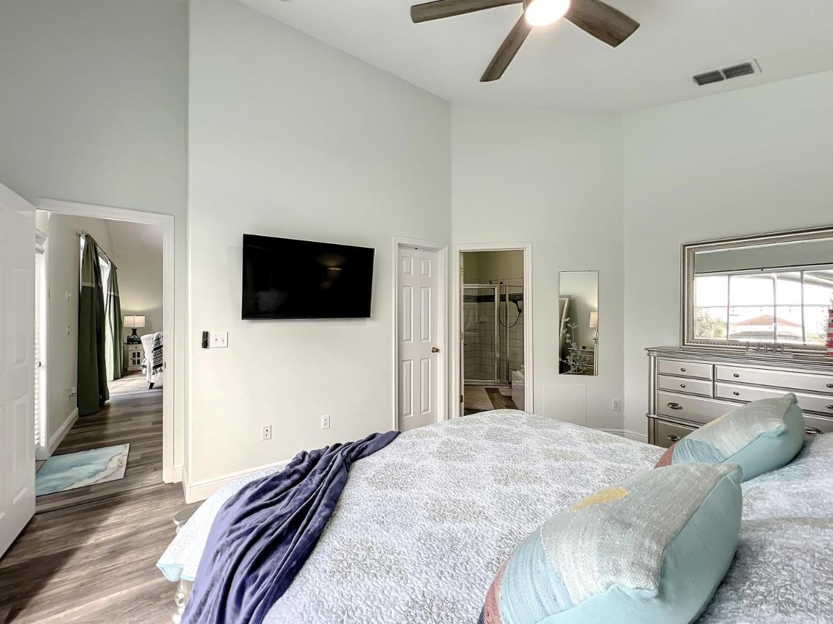 Holiday home Glenbrook Lakefront Poolspa Vacation Orlando