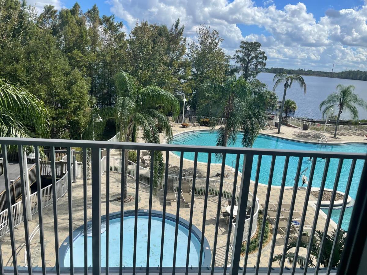 Disney 1 Mile , Blue Heron 1 Room 2 Bath,Amenities,6 Guests, Walk To Restaurants, No Fees At Check In * Orlando