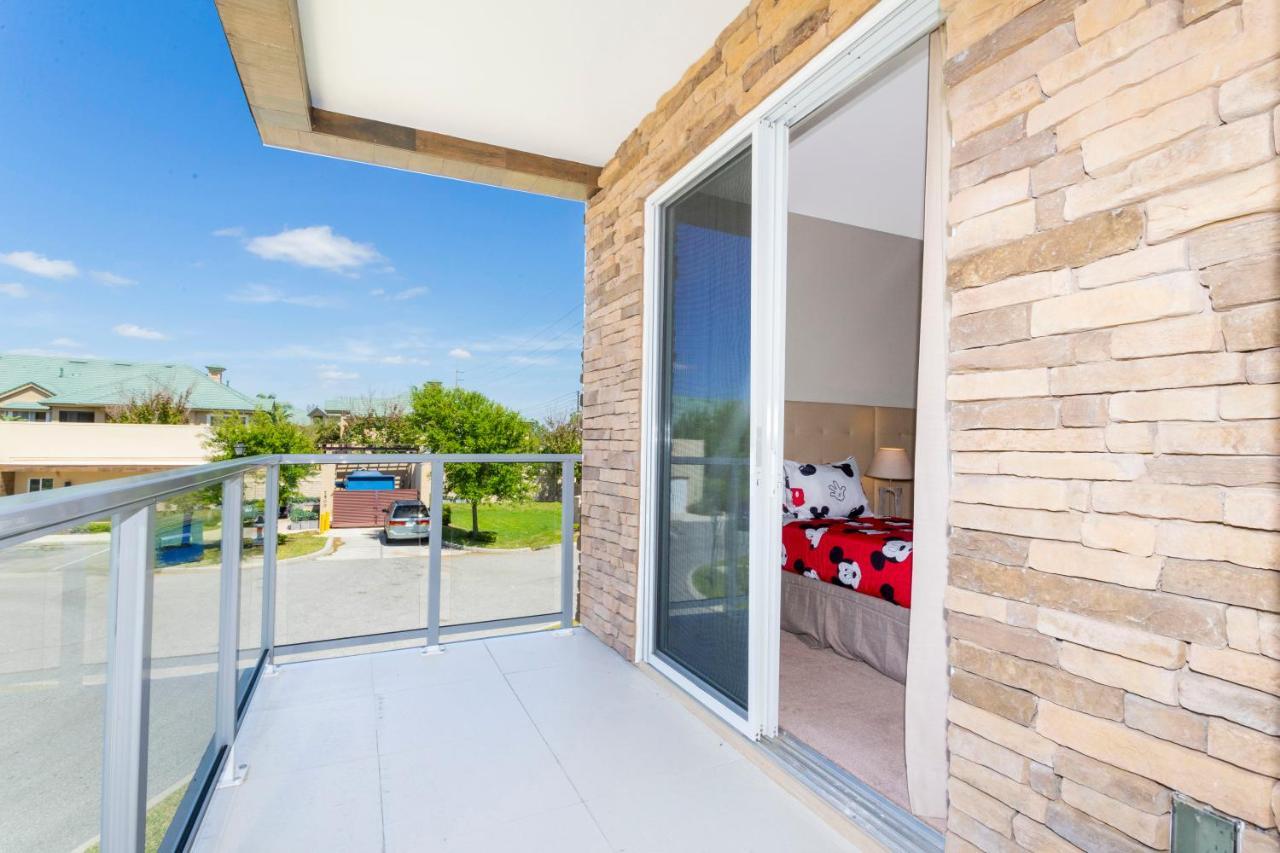 Stunning 4 Bd Close To @ Magic Village 3247 * Orlando