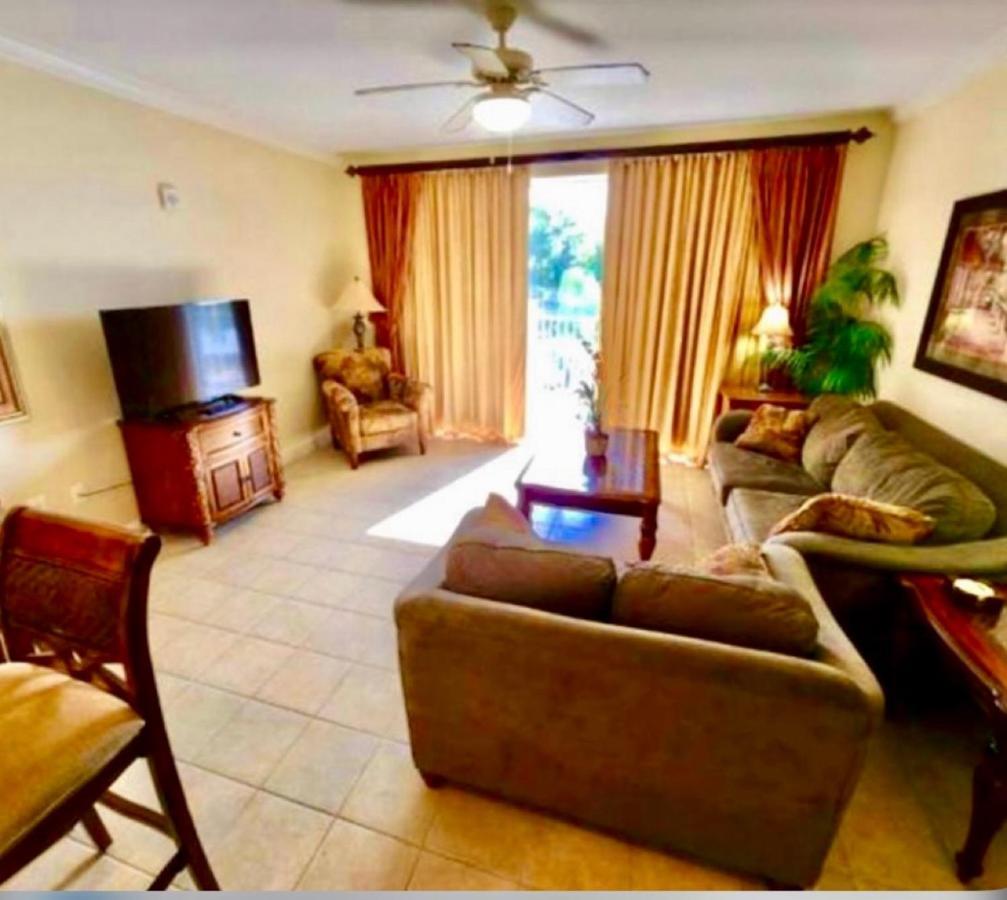 Disney 1 Mile , Blue Heron 1 Room 2 Bath,Amenities,6 Guests, Walk To Restaurants, No Fees At Check In