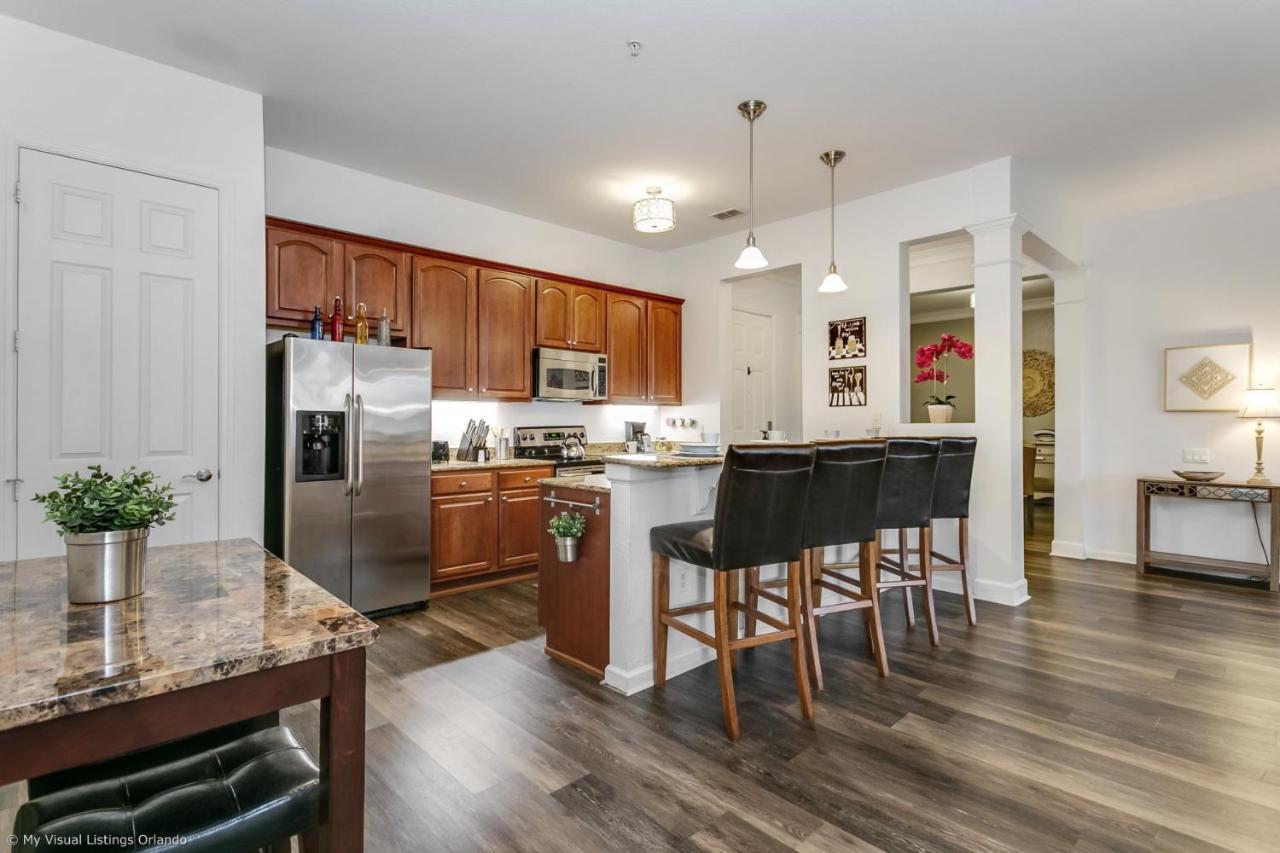 Beautiful Modern Vista Cay Condo, Near Parks-2011 Apartment *
