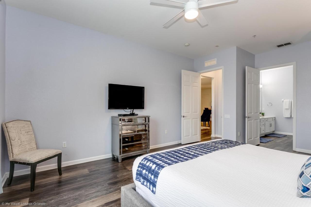 Beautiful Modern Vista Cay Condo, Near Parks-2011 Apartment *