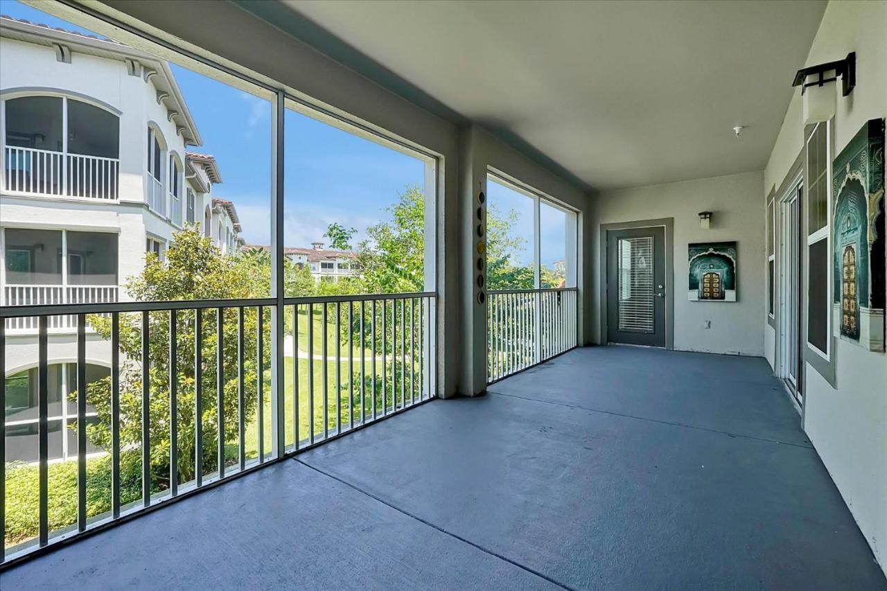 Apartment Loftly Luxury: Modern Oasis Near Disney With Pool And Lake Views Orlando