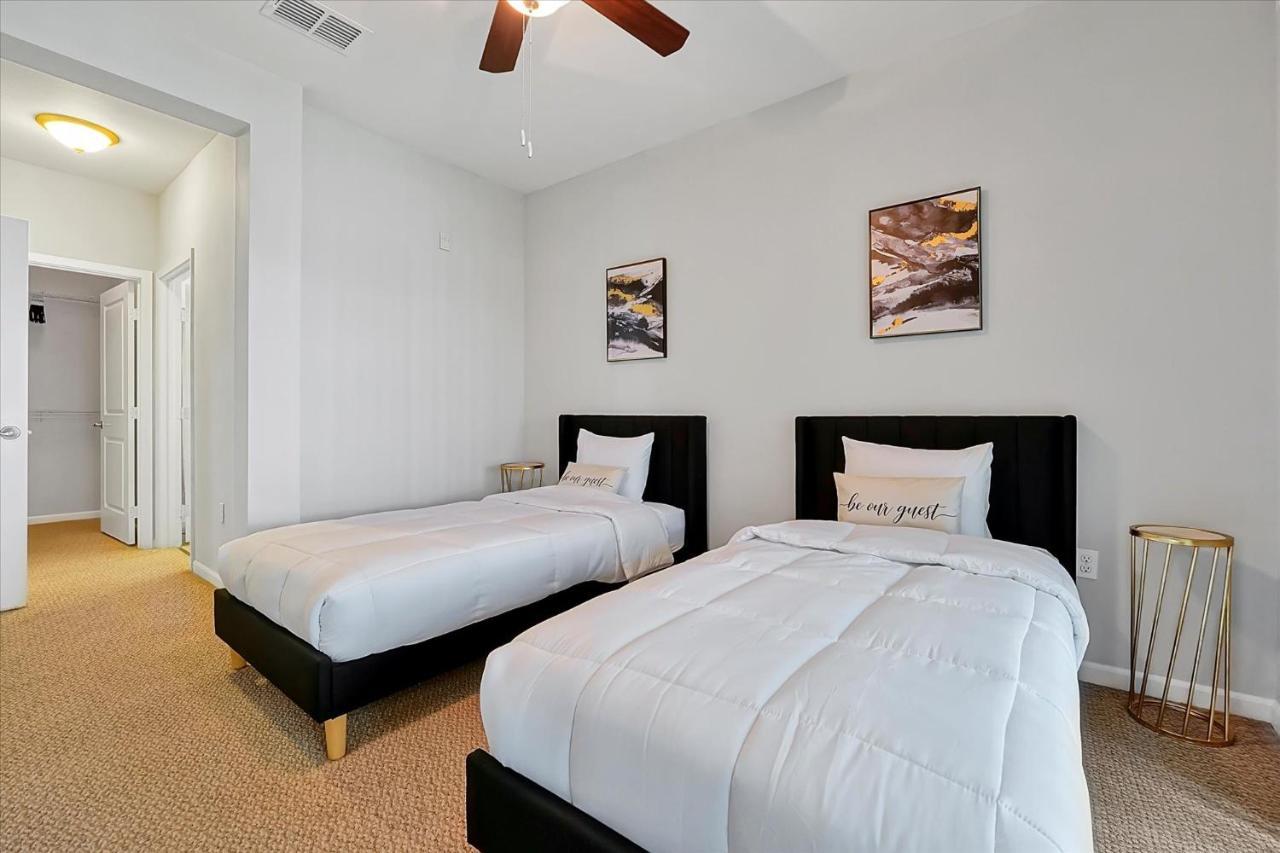 Loftly Luxury: Modern Oasis Near Disney With Pool And Lake Views * Orlando