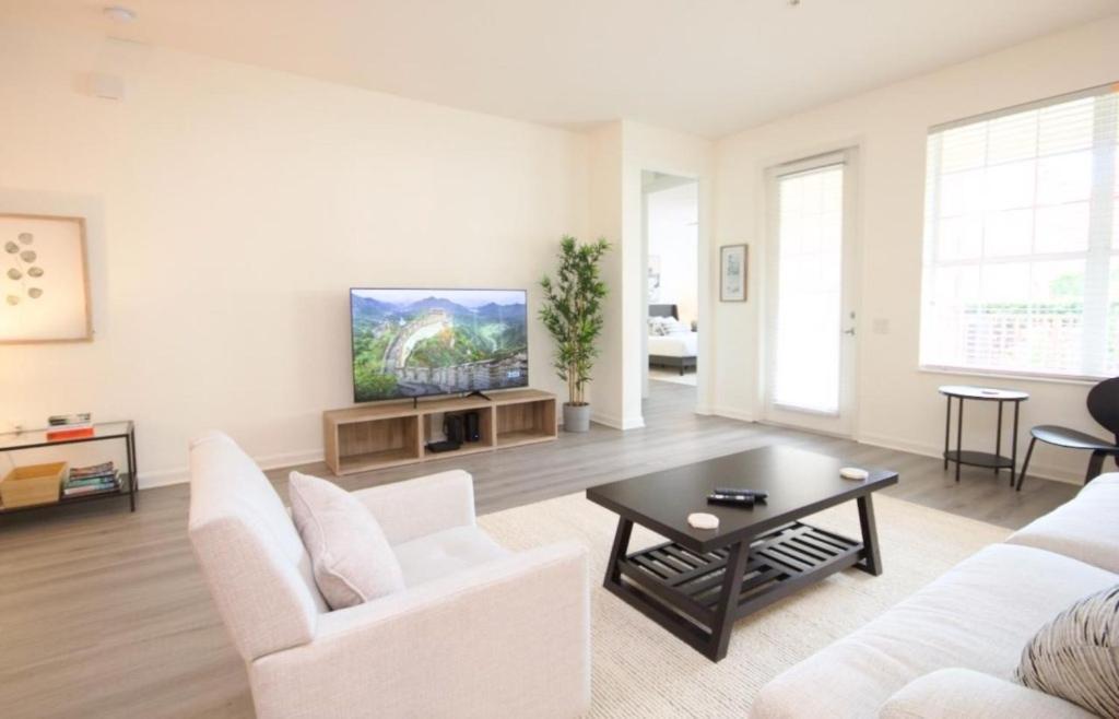 New! Vista Cay Luxury Mirage