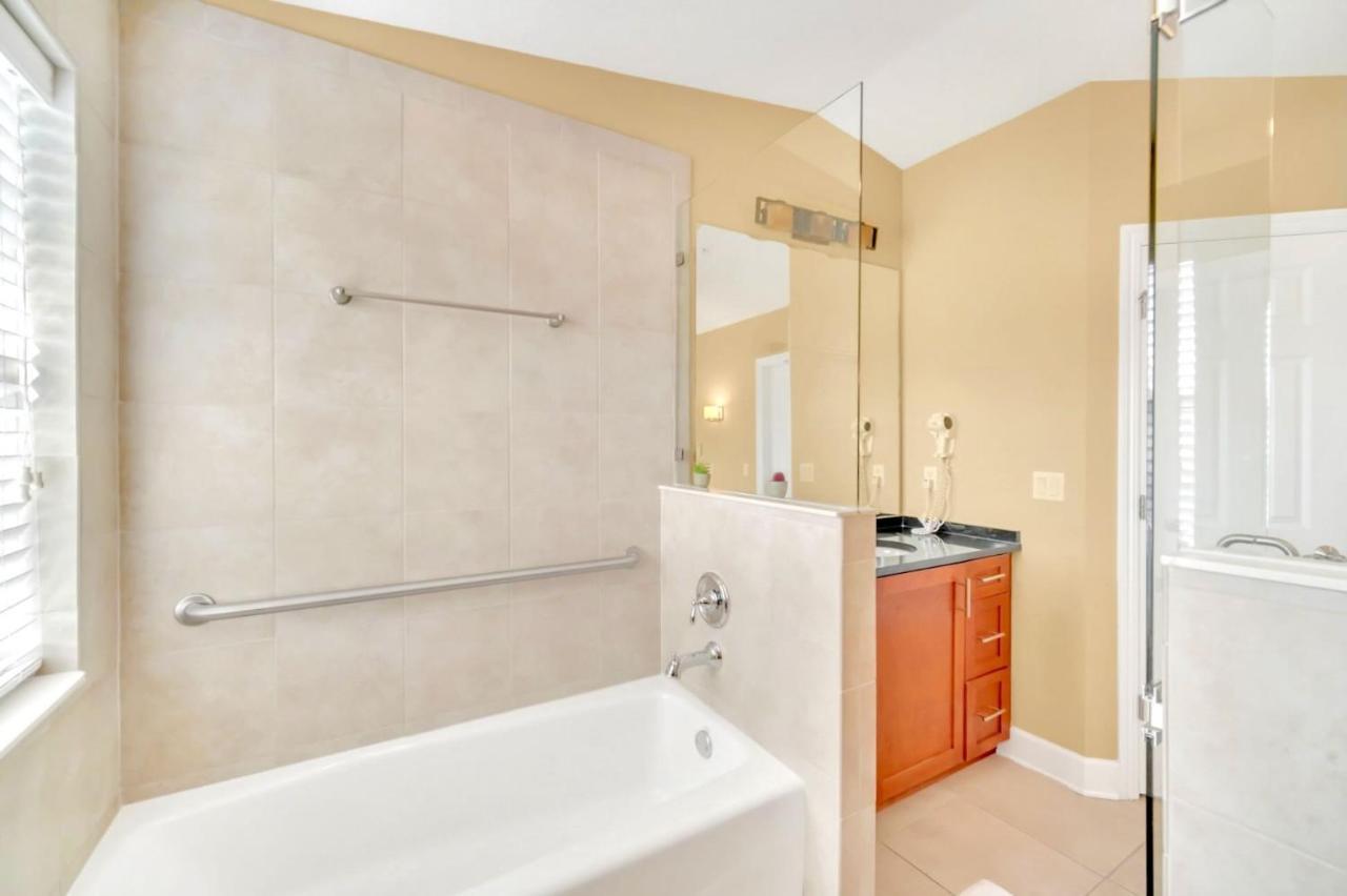 Modern 4br Townhome- Access - Near * Orlando