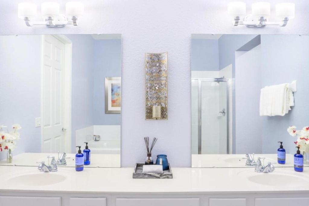 Lakeview Penthouse Elegance Apartment