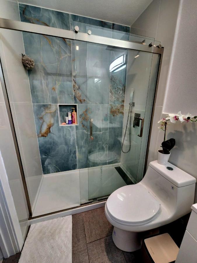 Cozy Bedroom With Private Ensuite Bathroom - # 2 In Sahred House No Pet Homestay *