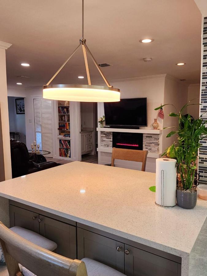 Cozy Bedroom With Private Ensuite Bathroom - # 2 In Sahred House No Pet * Orlando