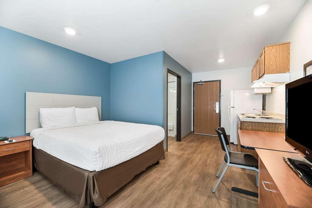 Extended America Select - - East Hotel