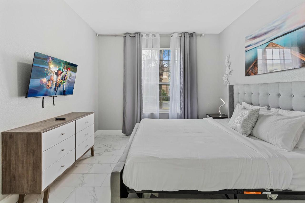 4814 Cayview Avenue 204 Apartment