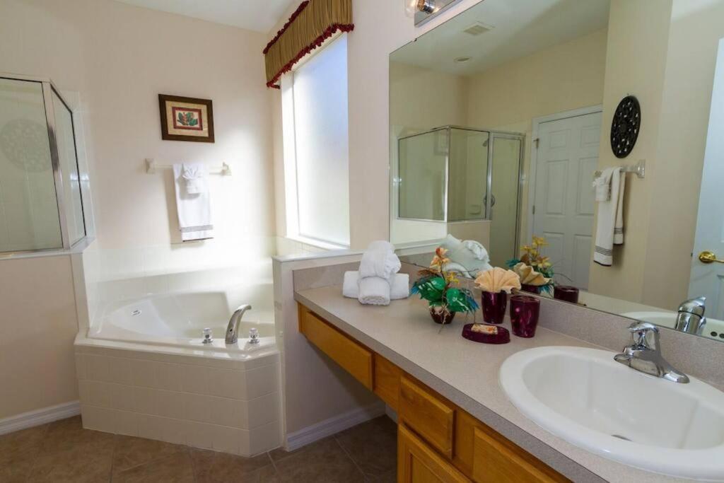 Holiday home Family Home, Pool, Spa, View, Gated -301 Orlando