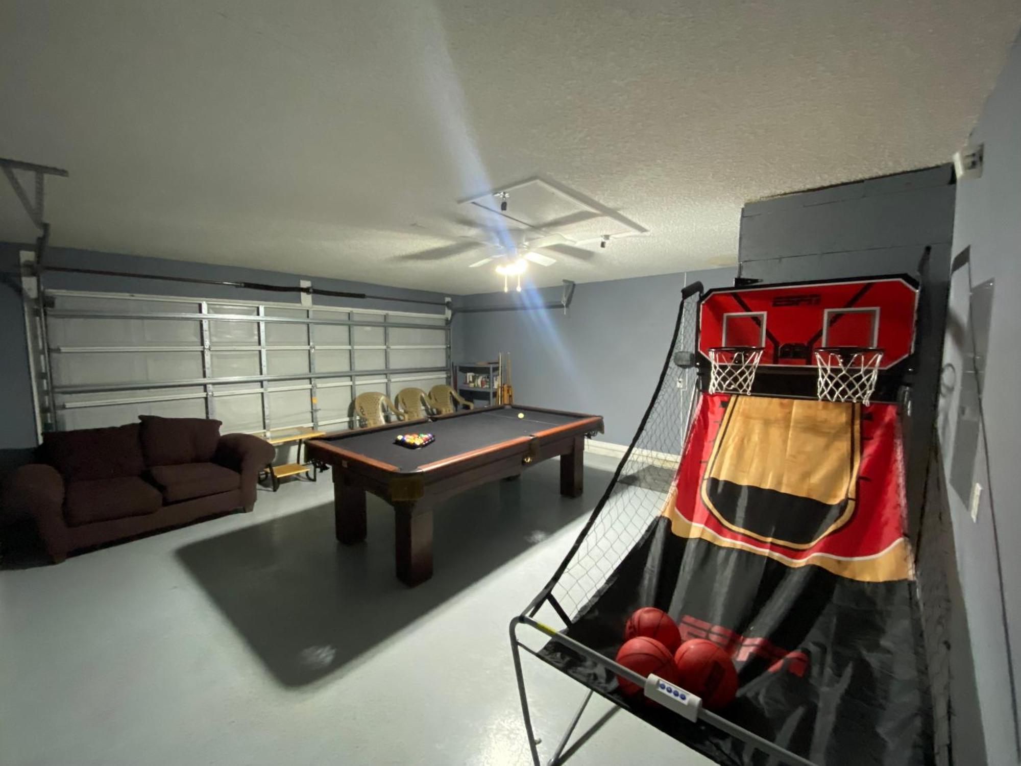 3 Bedroom With Poolside Cinema And Games Close To Theme Parks Sleeps 6 2 * Orlando