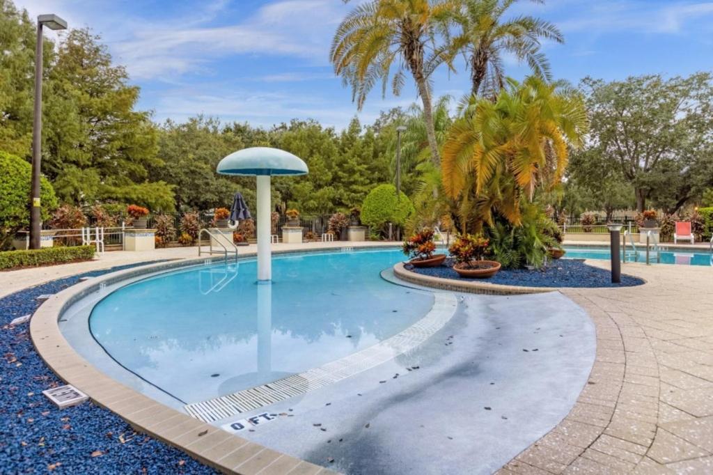 4 Bedrooms - 3 Bathrooms - Lucaya Village 14-101 Orlando