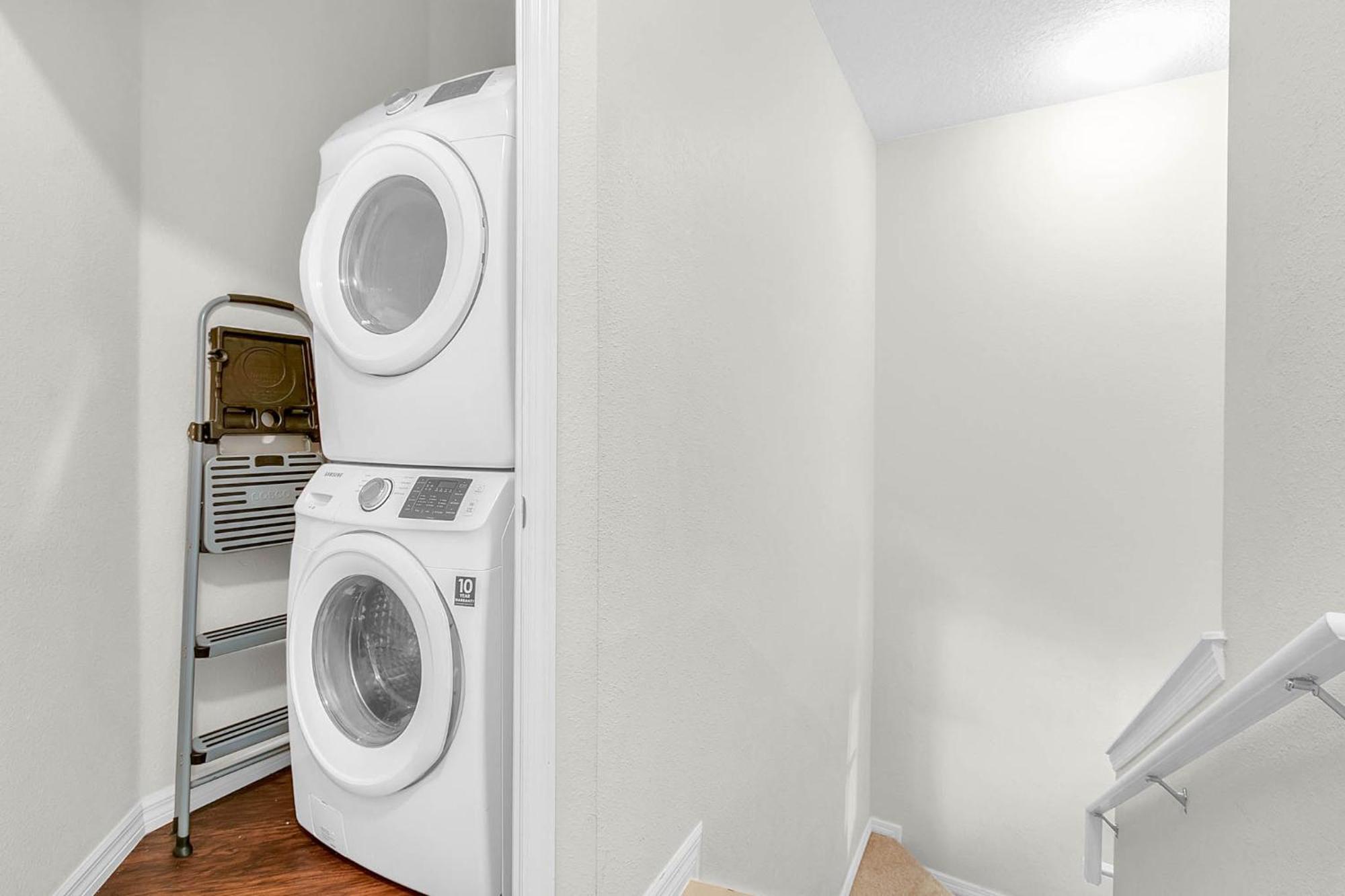4 Bedrooms - 3 Bathrooms - Lucaya Village 14-101 * Orlando