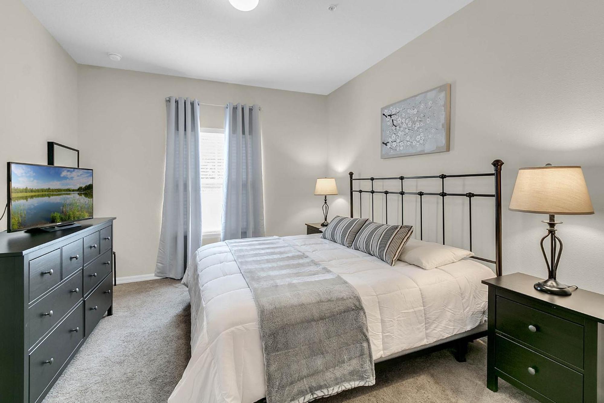 4 Bedrooms - 3 Bathrooms - Lucaya Village 14-101 Orlando