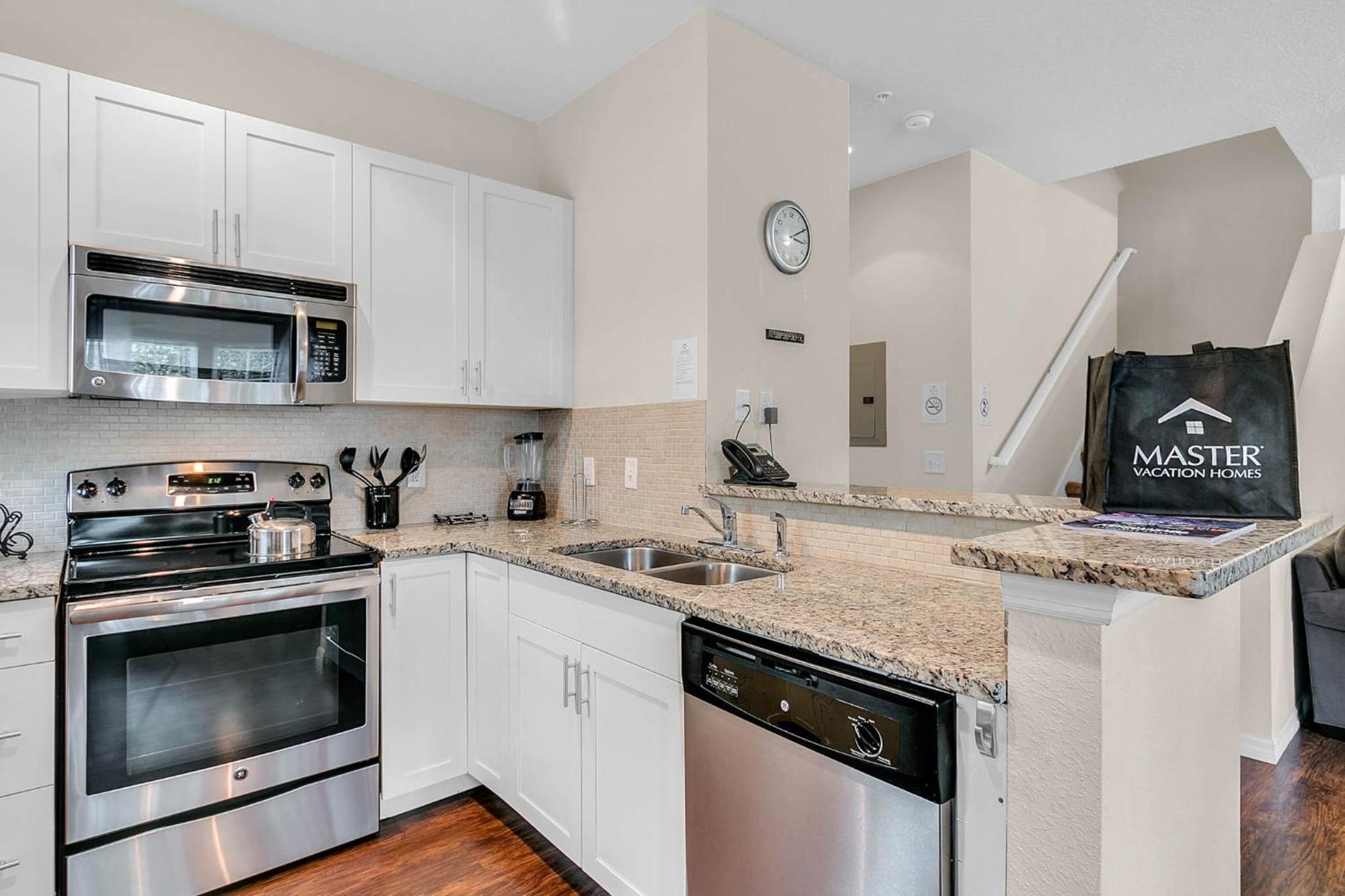 Holiday home 4 Bedrooms - 3 Bathrooms - Lucaya Village 14-101 Orlando