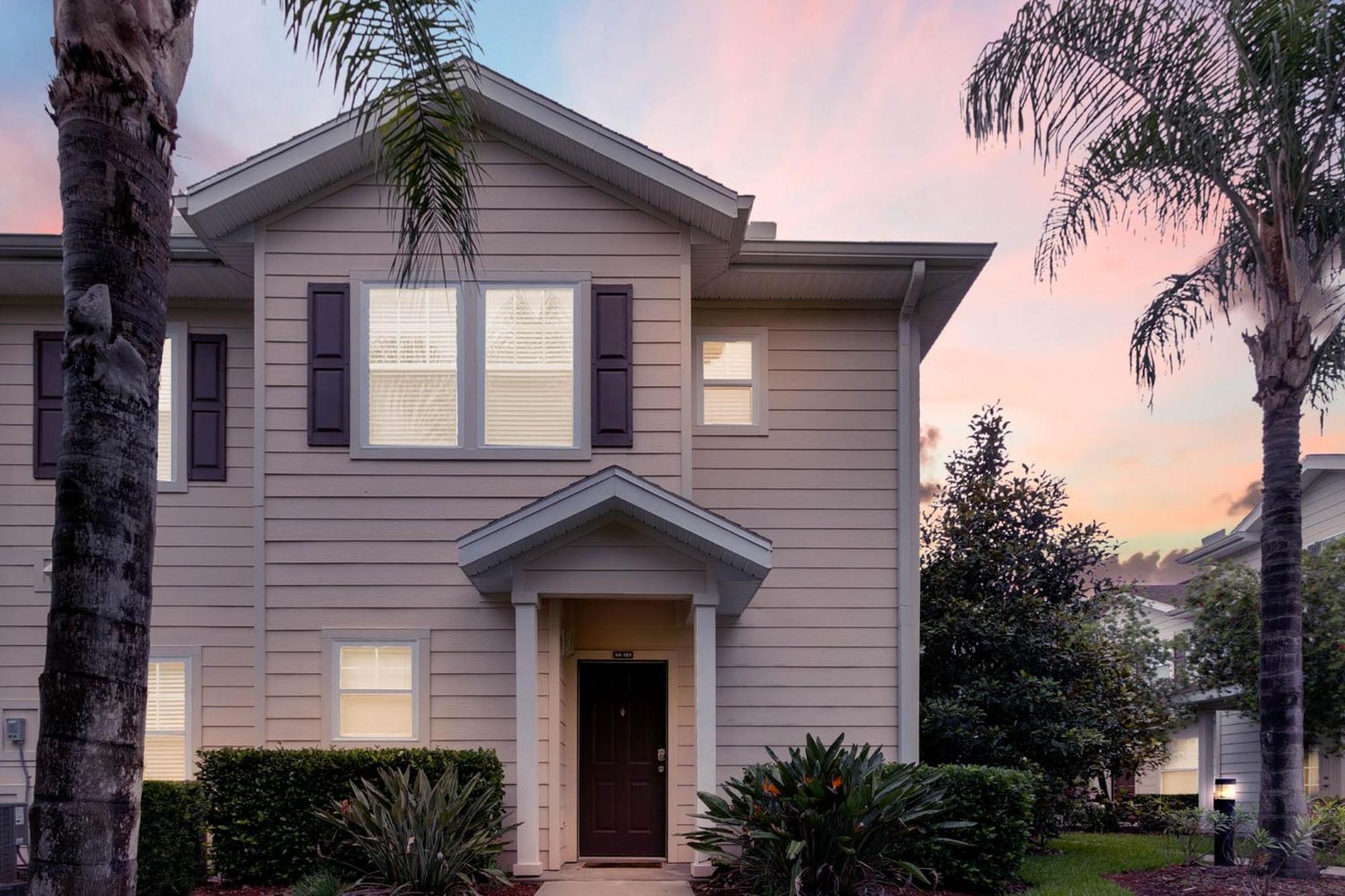 4 Bedrooms - 3 Bathrooms - Lucaya Village 14-101 * Orlando