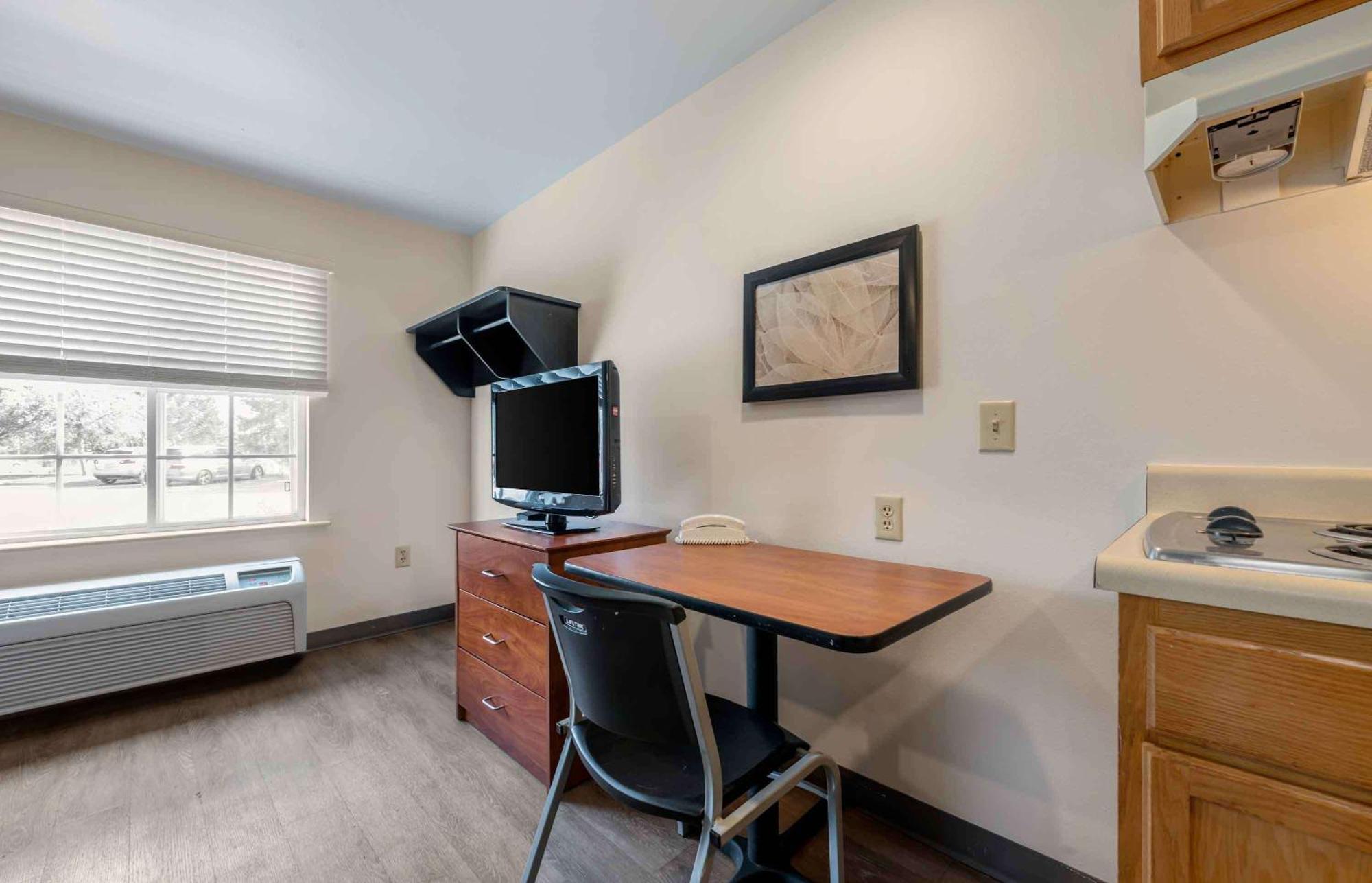 Extended America Select - - East Orlando