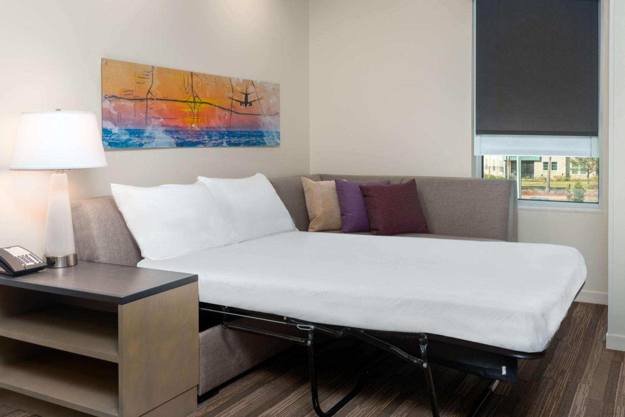 Hyatt House Airport 3*