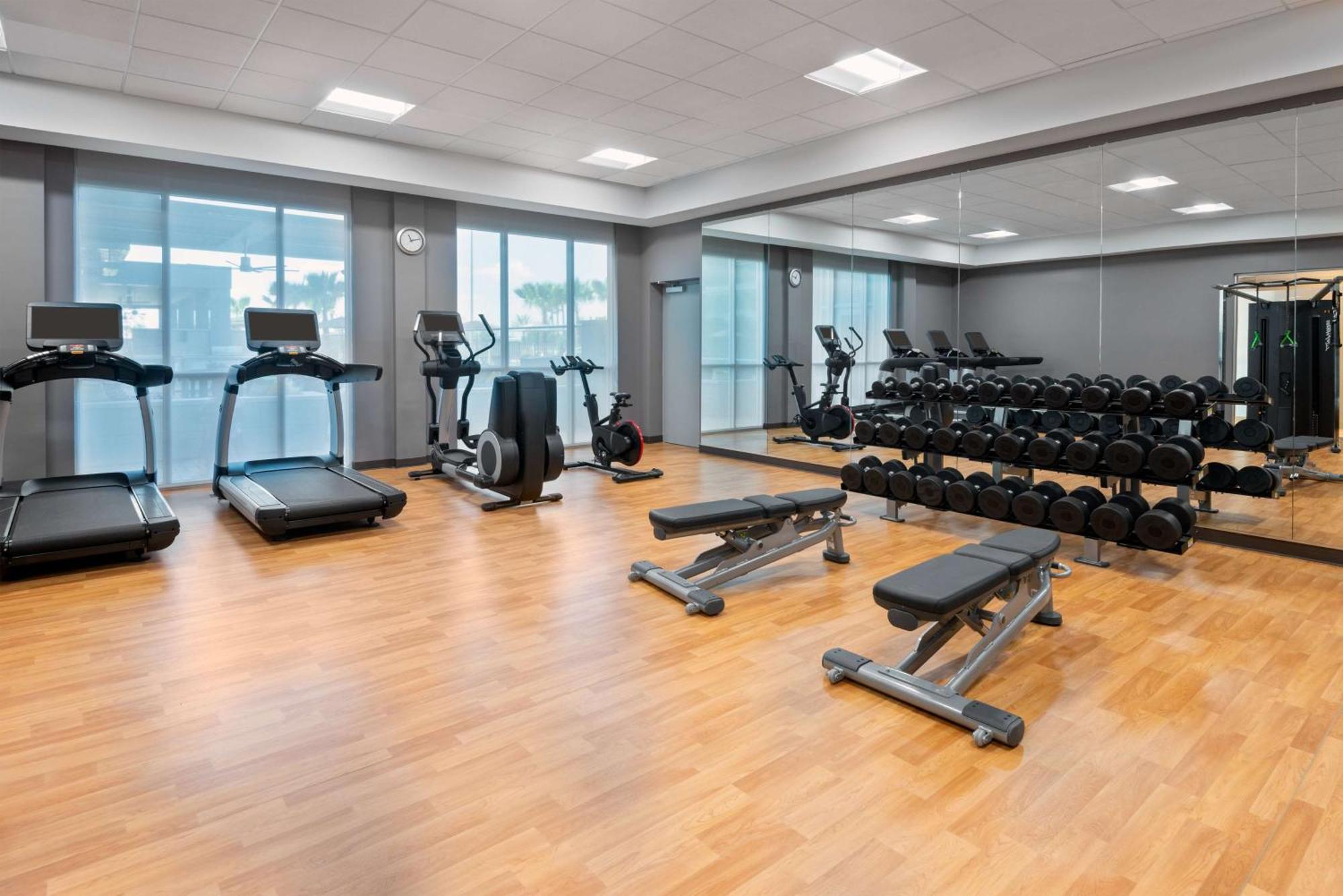 Hotel Hyatt House Airport 3*