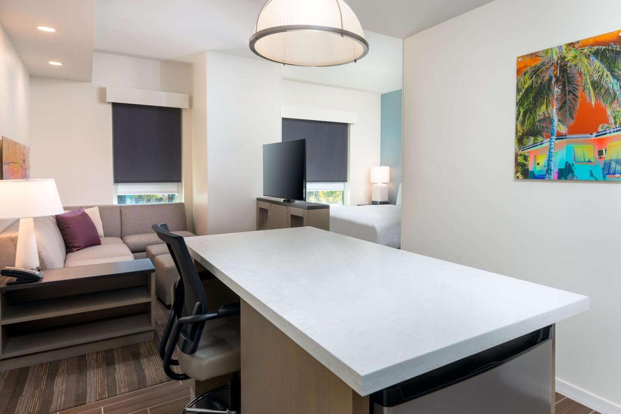 Hyatt House Airport 3*