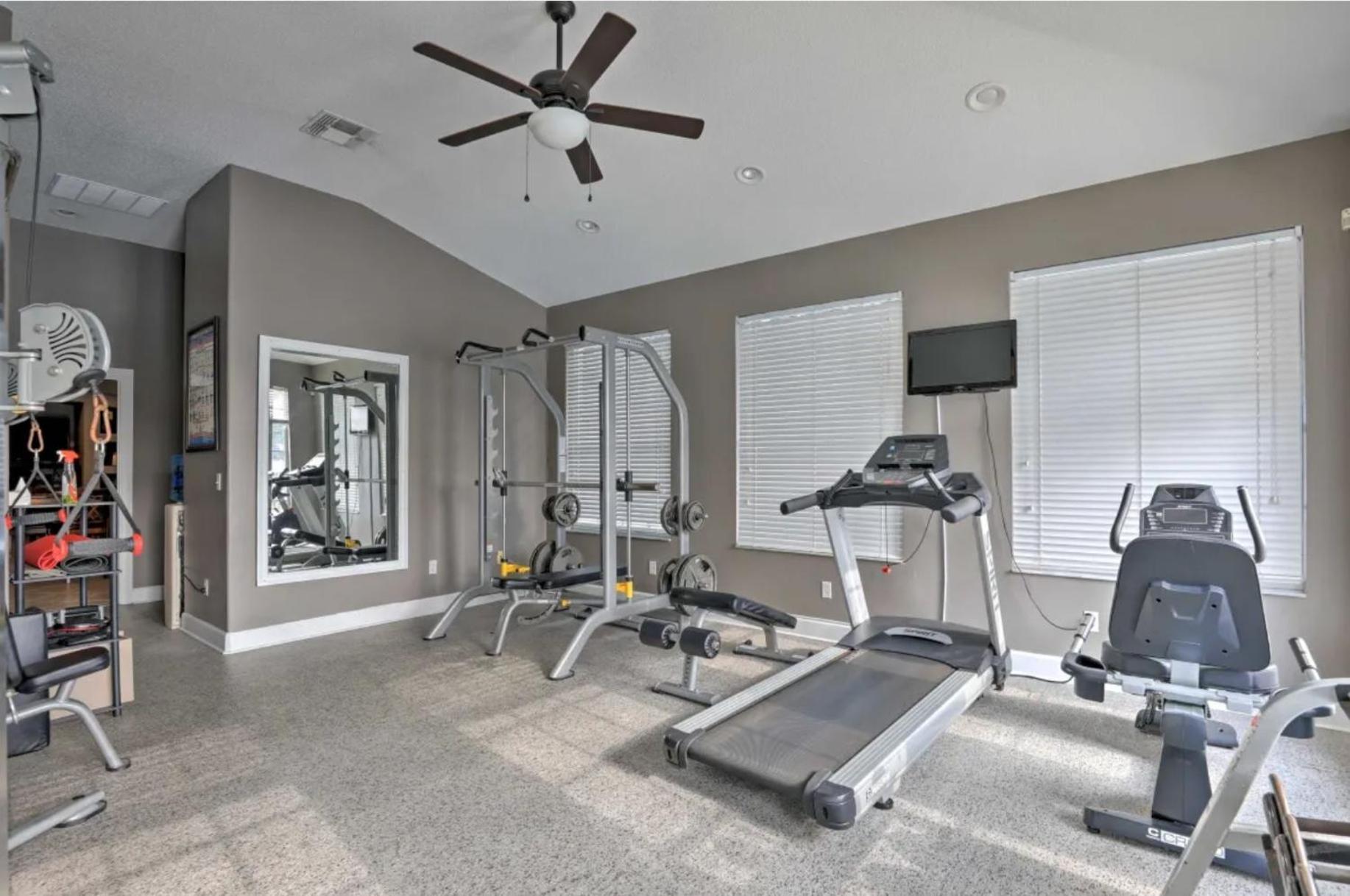 Glenbrook Lakefront Poolspa Vacation Holiday home