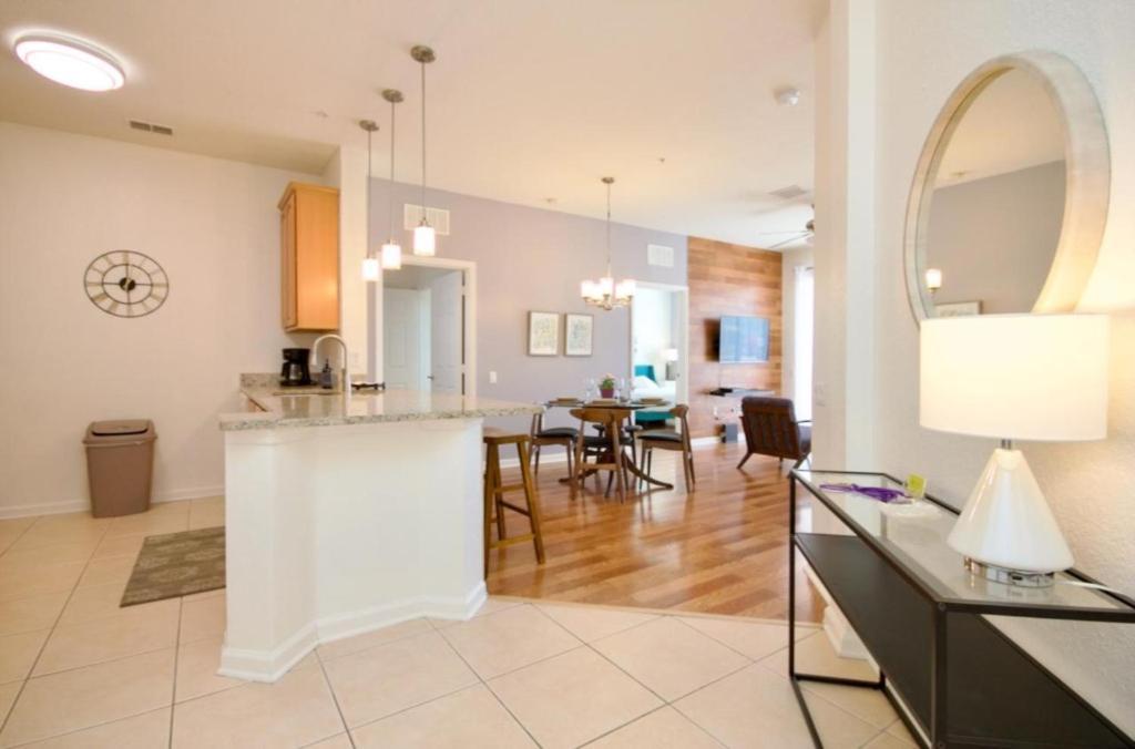 Stylish Vista Cay Luxury Star Near Theme Parks And Walk To The Convention Center * Orlando