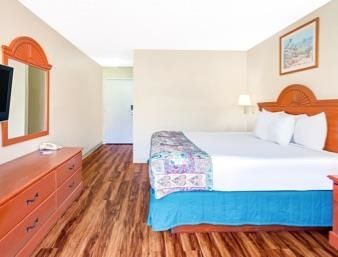 Baymont & Orlando/universal Area Hotel